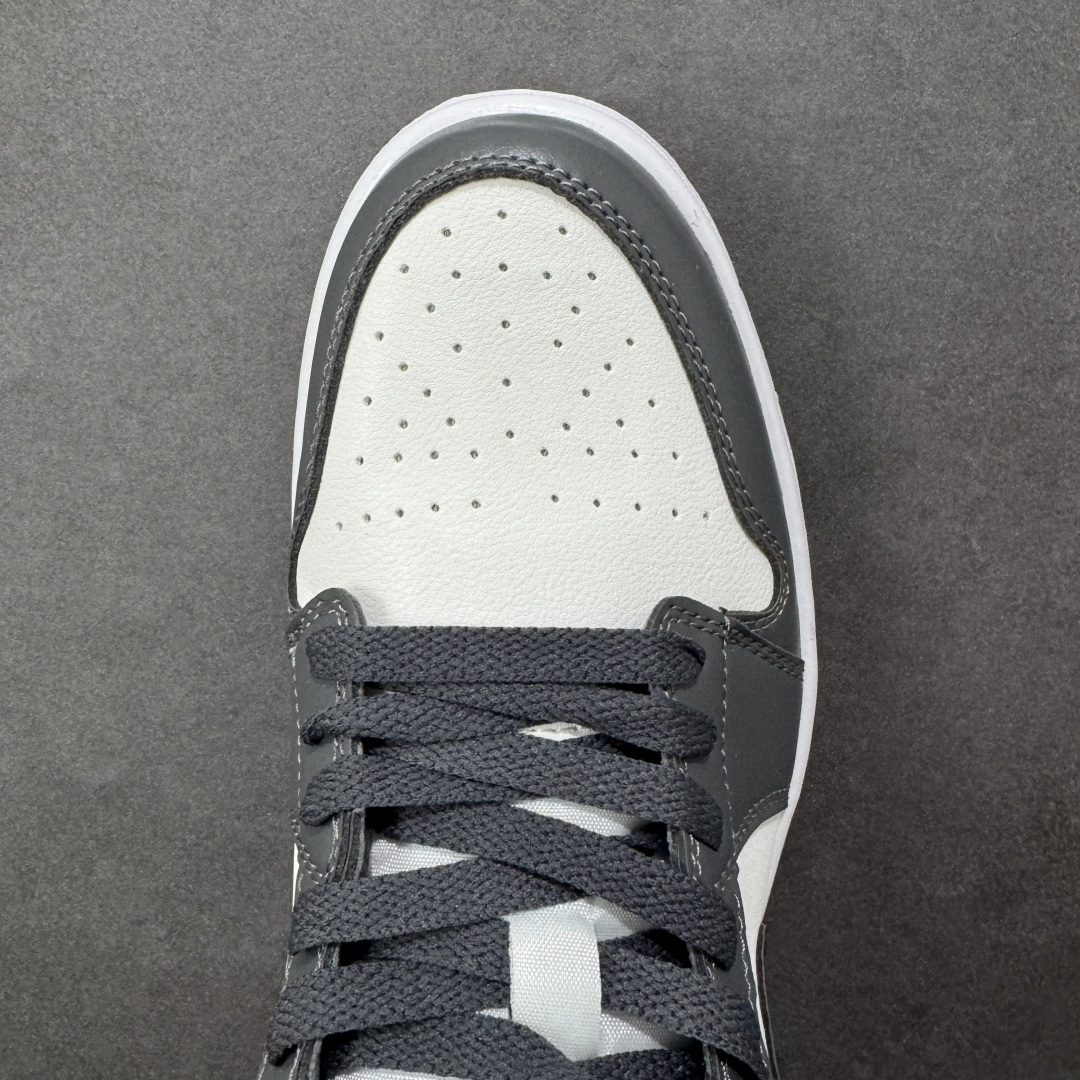 图片[8]-【H11版本】耐克Nike Air Jordan 1 AJ1经典复古经典低帮百搭文化篮球鞋 DC1774-112 公司级真标半码制#原档案原数据开发版型#采用荔枝纹头层皮革鞋面材质#原厂立体填充鞋舌海绵#中底注胶孔及缜密中底拉帮工艺#原数据开发模具大底 尺码：35.5 36 36.5 37.5 38 38.5 39 40 40.5 41 42 42.5 43 44 44.5 45 46 47.5 编码：H11B270280-选品中心