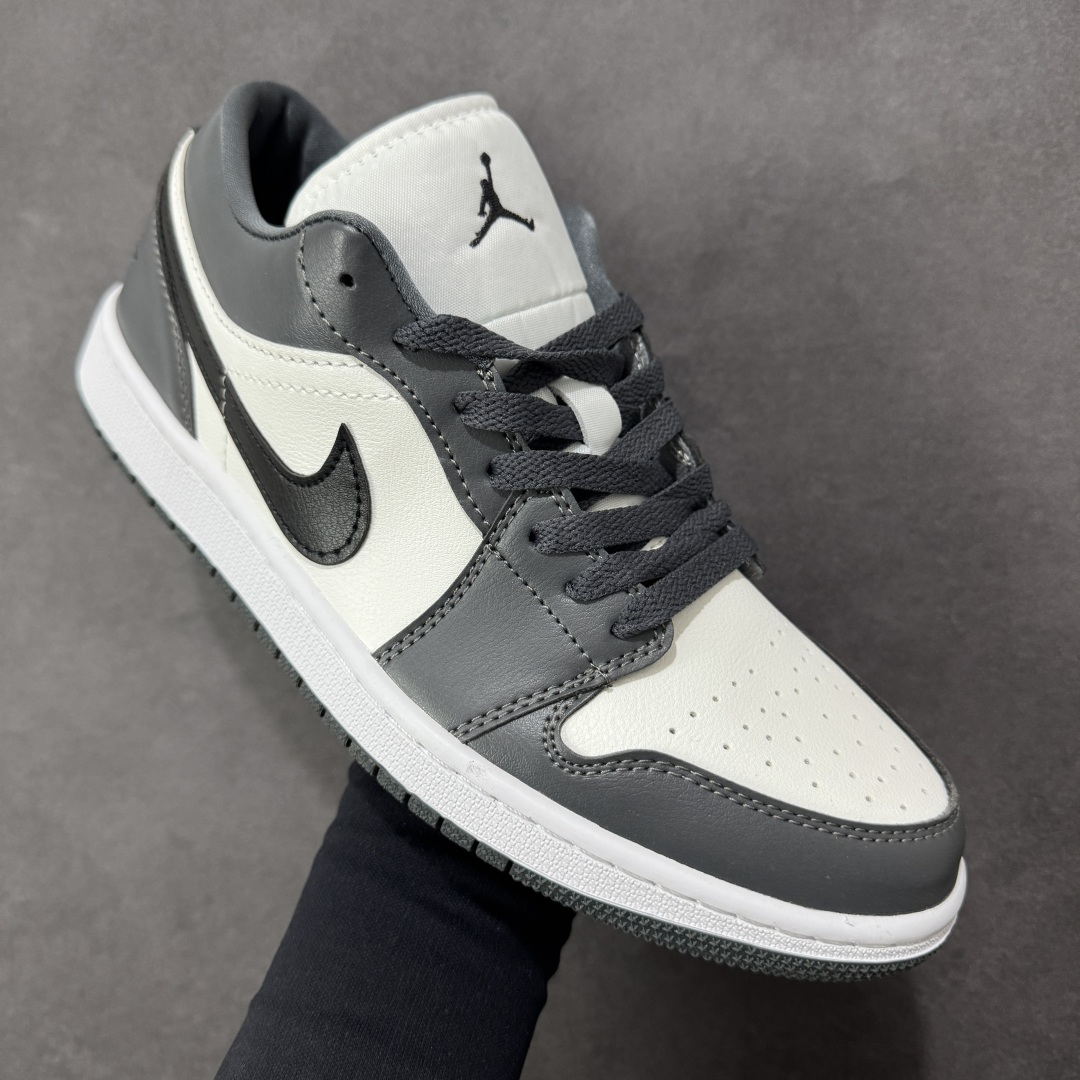 图片[3]-【H11版本】耐克Nike Air Jordan 1 AJ1经典复古经典低帮百搭文化篮球鞋 DC1774-112 公司级真标半码制#原档案原数据开发版型#采用荔枝纹头层皮革鞋面材质#原厂立体填充鞋舌海绵#中底注胶孔及缜密中底拉帮工艺#原数据开发模具大底 尺码：35.5 36 36.5 37.5 38 38.5 39 40 40.5 41 42 42.5 43 44 44.5 45 46 47.5 编码：H11B270280-选品中心