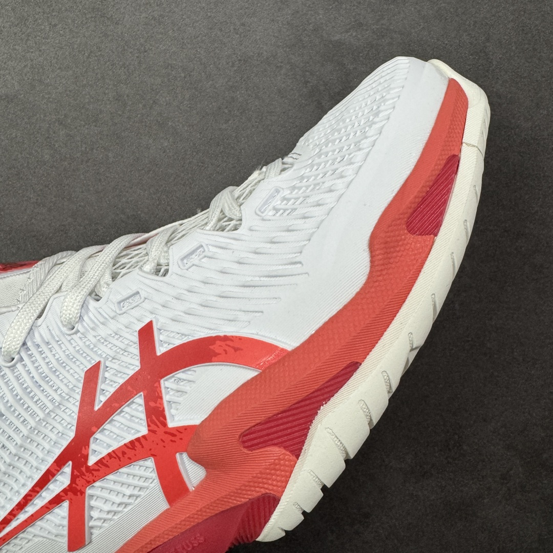 图片[5]-【公司级】Asics Court FF 3 Novak 织物合成革 防滑耐磨透气 低帮 网球鞋 COURT FF 3鞋面采用PU支撑裁片，提供了横向和纵向移动的灵活性的同时提升了足部移动时的稳定性；袜套式鞋口设计，提供很好的包裹性；分离式中足稳定片，改善扭转刚度，增加制动力和推进力；分离式后掌，增大触地面积之余，能够减少滑步耗时，降低身体负荷。 货号：1041A522-966 尺码：36-47 含半码 编码：FSB260270-选品中心