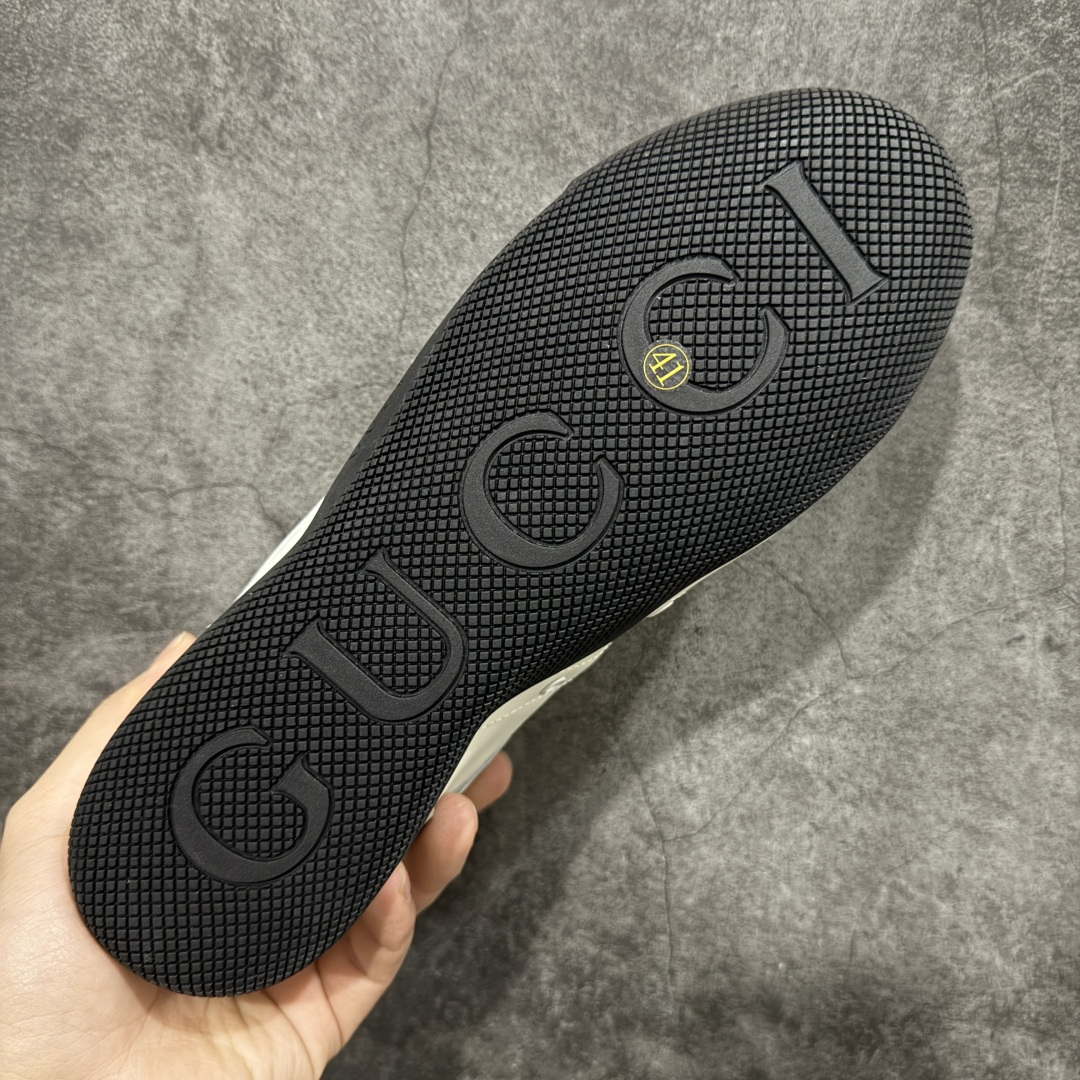 图片[9]-【莞产礼盒版】Gucci ss25 new arrival 情侣款gucci Shift系列全新上市 轻盈设计焕新诠释运动风尚。利落廓形更添自在本色， 行动间彰显精致质感。织带细节宛如一道延绵不绝的饰 带贯穿于整个设计，侧边缝线细节增添点睛之笔~ 水洗效果牛皮鞋面双色Tpu大底 尺码：36-45-选品中心