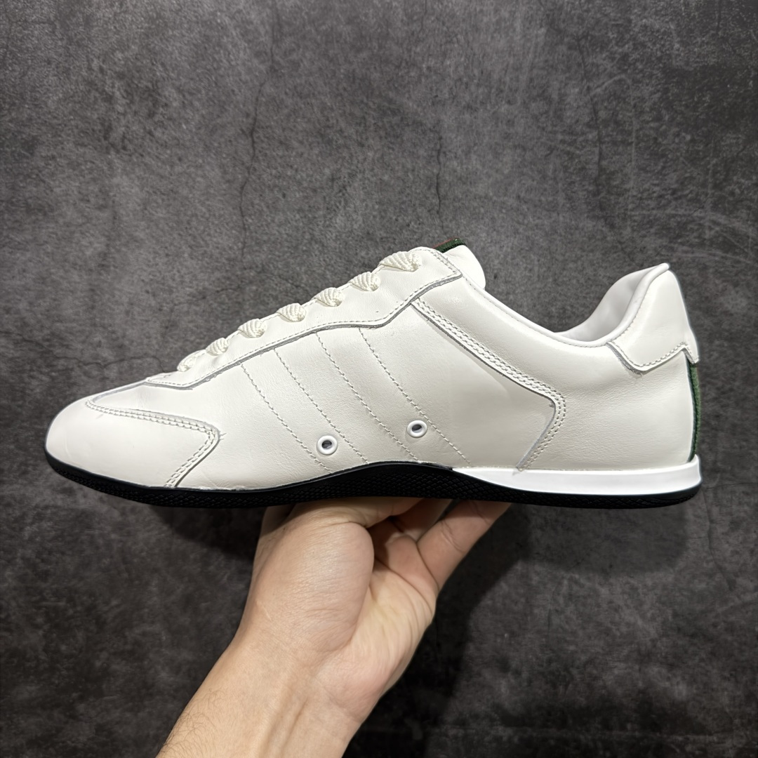 图片[2]-【莞产礼盒版】Gucci ss25 new arrival 情侣款gucci Shift系列全新上市 轻盈设计焕新诠释运动风尚。利落廓形更添自在本色， 行动间彰显精致质感。织带细节宛如一道延绵不绝的饰 带贯穿于整个设计，侧边缝线细节增添点睛之笔~ 水洗效果牛皮鞋面双色Tpu大底 尺码：36-45-选品中心