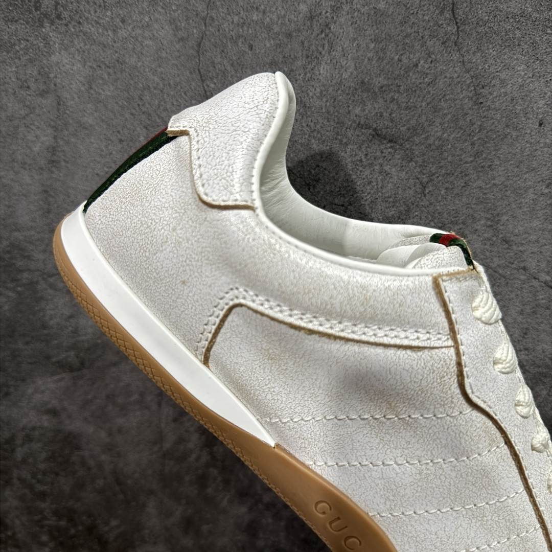 图片[7]-【莞产礼盒版】Gucci ss25 new arrival 情侣款gucci Shift系列全新上市 轻盈设计焕新诠释运动风尚。利落廓形更添自在本色， 行动间彰显精致质感。织带细节宛如一道延绵不绝的饰 带贯穿于整个设计，侧边缝线细节增添点睛之笔~ 水洗效果牛皮鞋面双色Tpu大底 尺码：36-45-选品中心