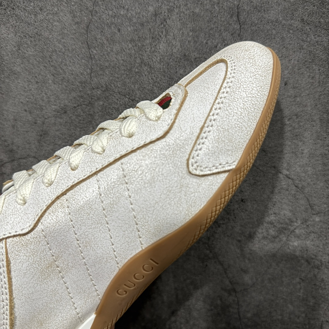 图片[6]-【莞产礼盒版】Gucci ss25 new arrival 情侣款gucci Shift系列全新上市 轻盈设计焕新诠释运动风尚。利落廓形更添自在本色， 行动间彰显精致质感。织带细节宛如一道延绵不绝的饰 带贯穿于整个设计，侧边缝线细节增添点睛之笔~ 水洗效果牛皮鞋面双色Tpu大底 尺码：36-45-选品中心