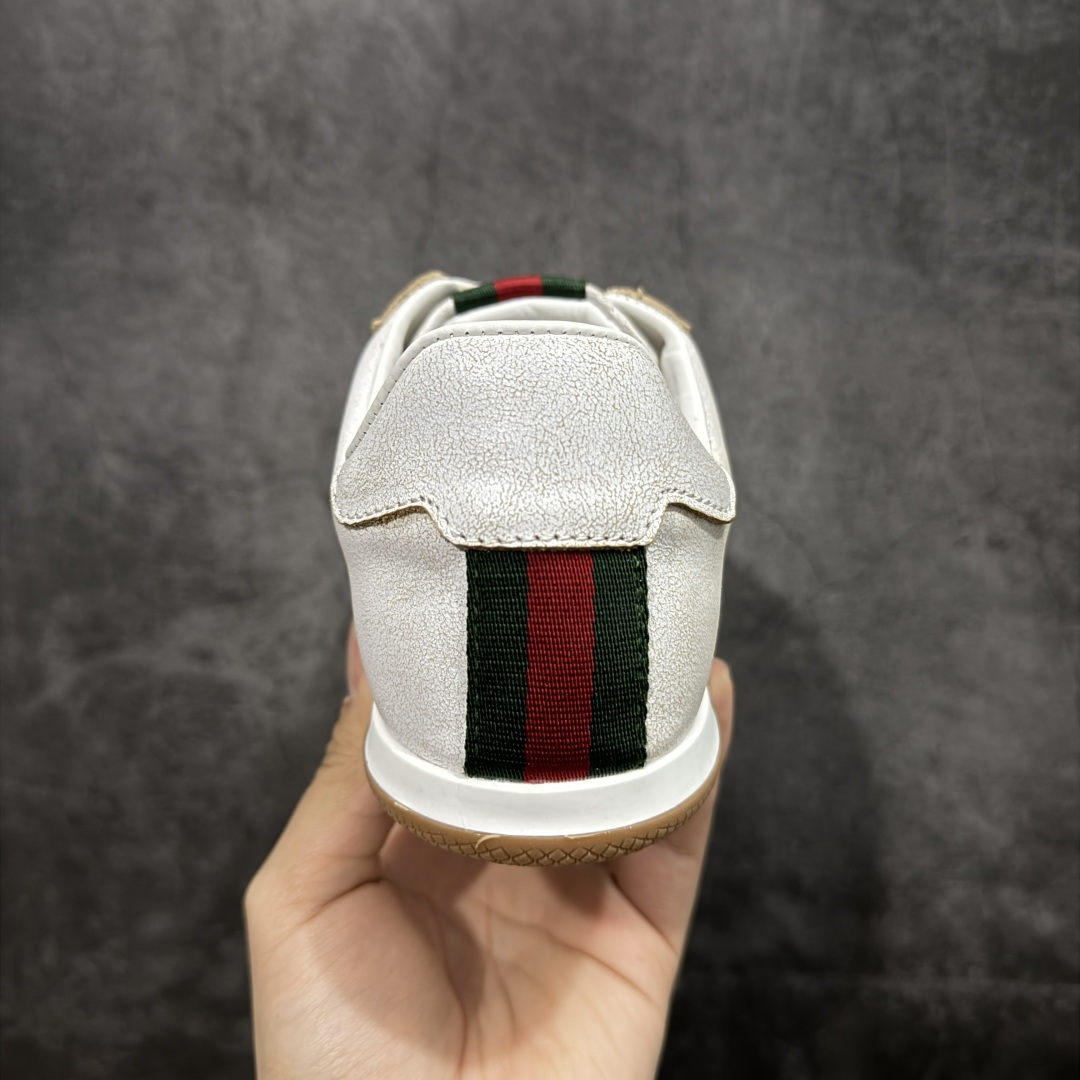 图片[4]-【莞产礼盒版】Gucci ss25 new arrival 情侣款gucci Shift系列全新上市 轻盈设计焕新诠释运动风尚。利落廓形更添自在本色， 行动间彰显精致质感。织带细节宛如一道延绵不绝的饰 带贯穿于整个设计，侧边缝线细节增添点睛之笔~ 水洗效果牛皮鞋面双色Tpu大底 尺码：36-45-选品中心