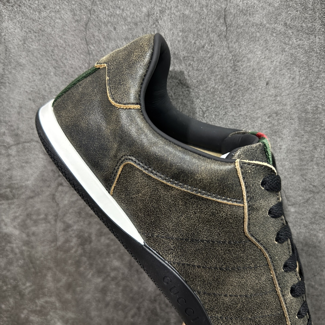 图片[7]-【莞产礼盒版】Gucci ss25 new arrival 情侣款gucci Shift系列全新上市 轻盈设计焕新诠释运动风尚。利落廓形更添自在本色， 行动间彰显精致质感。织带细节宛如一道延绵不绝的饰 带贯穿于整个设计，侧边缝线细节增添点睛之笔~ 水洗效果牛皮鞋面双色Tpu大底 尺码：36-45-选品中心