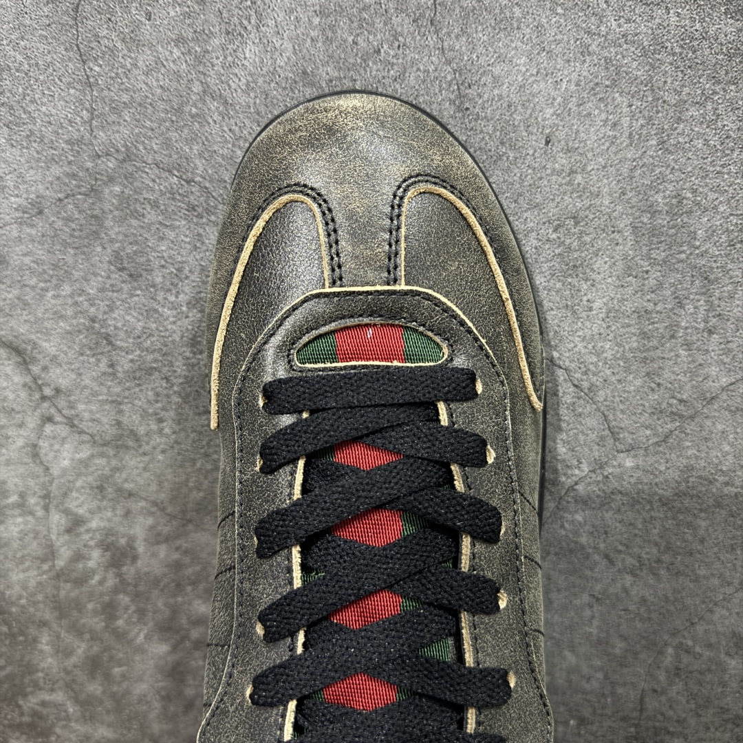 图片[5]-【莞产礼盒版】Gucci ss25 new arrival 情侣款gucci Shift系列全新上市 轻盈设计焕新诠释运动风尚。利落廓形更添自在本色， 行动间彰显精致质感。织带细节宛如一道延绵不绝的饰 带贯穿于整个设计，侧边缝线细节增添点睛之笔~ 水洗效果牛皮鞋面双色Tpu大底 尺码：36-45-选品中心