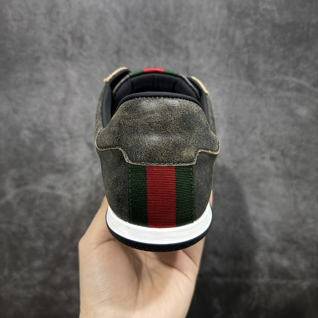 图片[4]-【莞产礼盒版】Gucci ss25 new arrival 情侣款gucci Shift系列全新上市 轻盈设计焕新诠释运动风尚。利落廓形更添自在本色， 行动间彰显精致质感。织带细节宛如一道延绵不绝的饰 带贯穿于整个设计，侧边缝线细节增添点睛之笔~ 水洗效果牛皮鞋面双色Tpu大底 尺码：36-45-选品中心