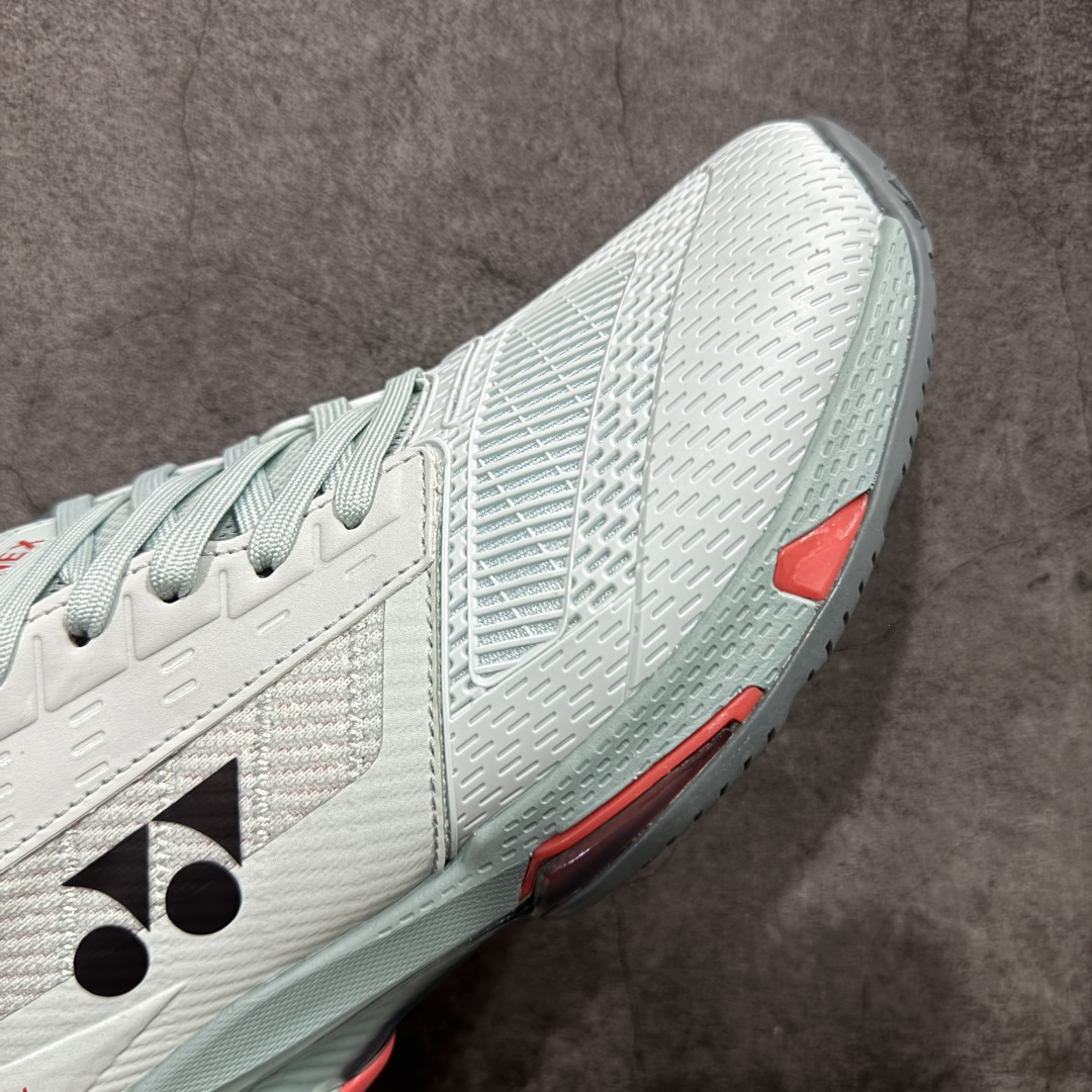 图片[6]-【纯原版】YONEX尤尼克斯 舒适 防滑耐磨 低帮 网球鞋 男女同款 平台充正版 细节材料一比一 真正好品质 可支持实战穿搭 尤尼克斯 （YONEX）成立时间1946年，总部地点是日本东京，是世界著名的羽毛球品牌。为了尽量满足不同使用需求，尤尼克斯研发了大量的型号的羽毛球用品。作为世界知名的羽拍专业制造商，尤尼克斯完全体现日本工艺的精益求精，羽拍牢牢占据世界第一的地位，同时网球拍也得到许多知名球星的喜爱 尺码：36 37.5 38 39.5 40 40.5 41 42 43 44 44.5 45-选品中心