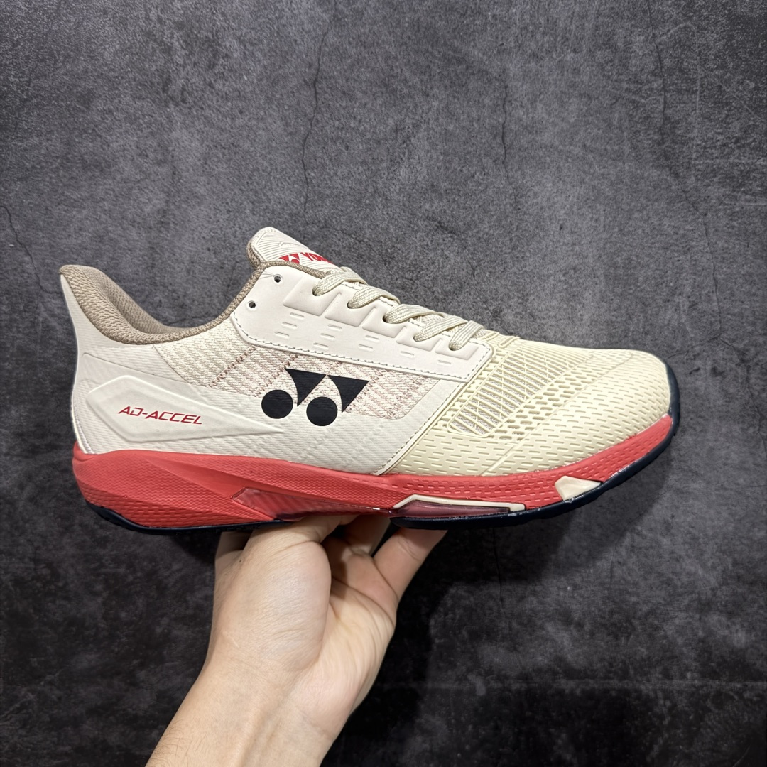 【纯原版】YONEX尤尼克斯 舒适 防滑耐磨 低帮 网球鞋 男女同款 平台充正版 细节材料一比一 真正好品质 可支持实战穿搭 尤尼克斯 （YONEX）成立时间1946年，总部地点是日本东京，是世界著名的羽毛球品牌。为了尽量满足不同使用需求，尤尼克斯研发了大量的型号的羽毛球用品。作为世界知名的羽拍专业制造商，尤尼克斯完全体现日本工艺的精益求精，羽拍牢牢占据世界第一的地位，同时网球拍也得到许多知名球星的喜爱 尺码：36 37.5 38 39.5 40 40.5 41 42 43 44 44.5 45-选品中心