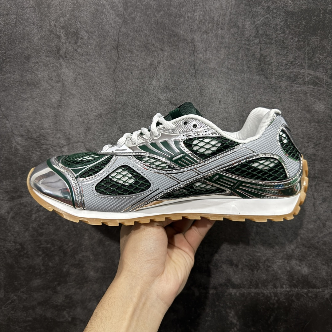 图片[2]-【纯原S版】BOTTEGA VENETA Orbit Runner BV葆蝶家时尚休闲王一博同款老爹鞋运动鞋 原版开发 一比一打造 相似度百分之99以上 市场一梯队级别品质 区别市场任何标文顶级品质版本 采用轻质科技网布面料 搭配几何图案设计橡胶外底 王炸系列 高版本 认准套包工艺 实际增高很多哦 还是一样显腿细非常nice 耐玩耐造 对标对版 套包鞋工艺 认准高版本 大底选用拼色TPU大底 配置原版包装 尺码：36 37 38 39 40 41 42 43 44 45 46 47-选品中心