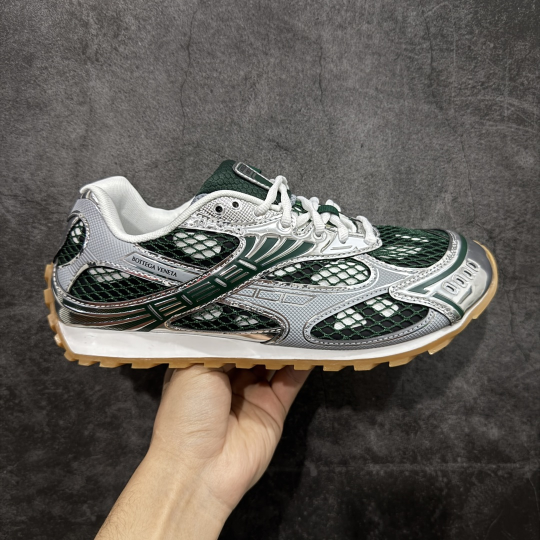 【纯原S版】BOTTEGA VENETA Orbit Runner BV葆蝶家时尚休闲王一博同款老爹鞋运动鞋 原版开发 一比一打造 相似度百分之99以上 市场一梯队级别品质 区别市场任何标文顶级品质版本 采用轻质科技网布面料 搭配几何图案设计橡胶外底 王炸系列 高版本 认准套包工艺 实际增高很多哦 还是一样显腿细非常nice 耐玩耐造 对标对版 套包鞋工艺 认准高版本 大底选用拼色TPU大底 配置原版包装 尺码：36 37 38 39 40 41 42 43 44 45 46 47-选品中心