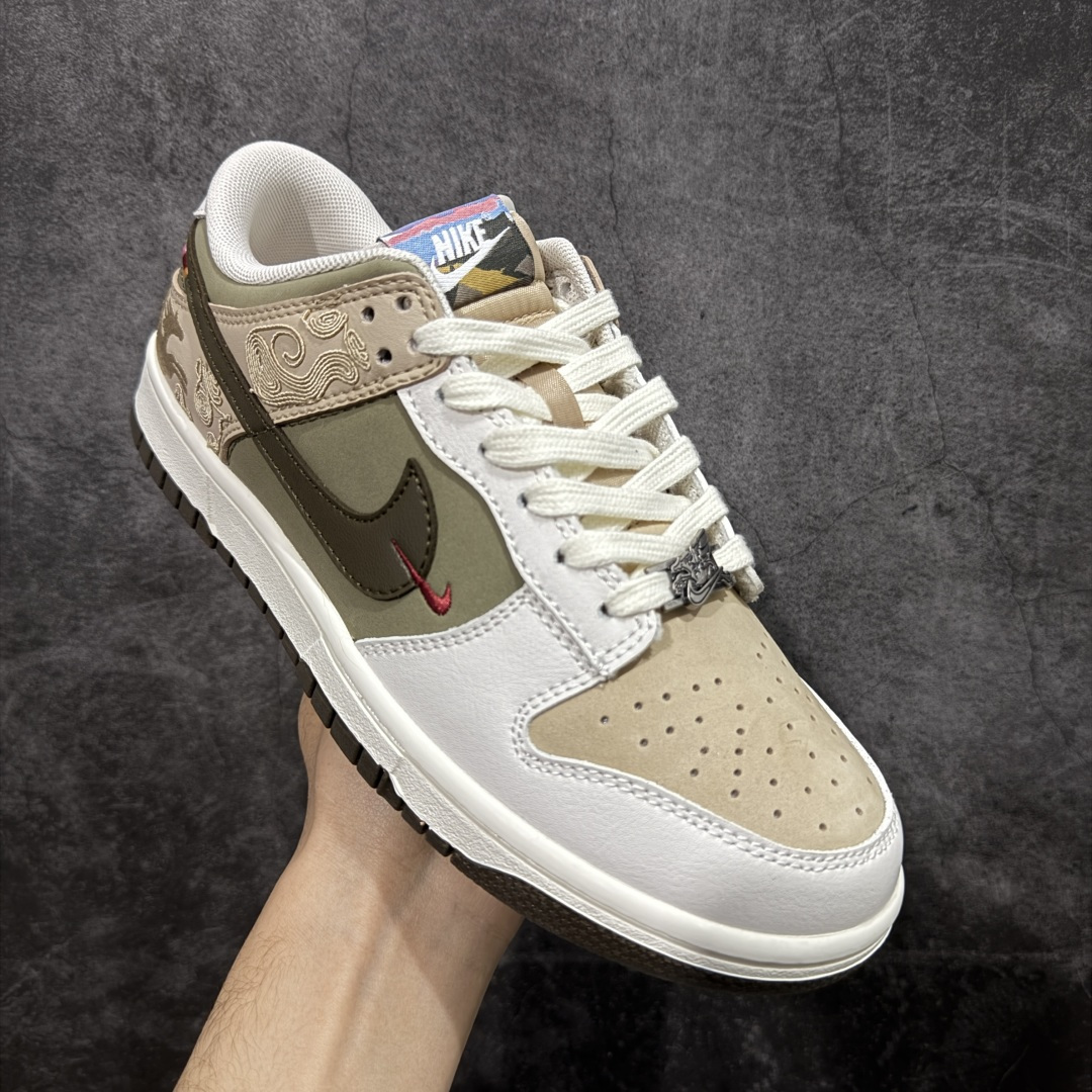 图片[3]-【XC礼盒版】Nike Dunk Pegasus Pack CNY \”马年限定\” 舒适贴合 低帮 板鞋 男女同款 米褐色 米棕配色+敦煌飞马暗纹刺绣，红勾+马蹄金属扣戳中细节控，鞋垫还藏《天马赋》篆字，国潮味儿直接拉满！ 货号： IQ1118-220 尺码：35-46-选品中心