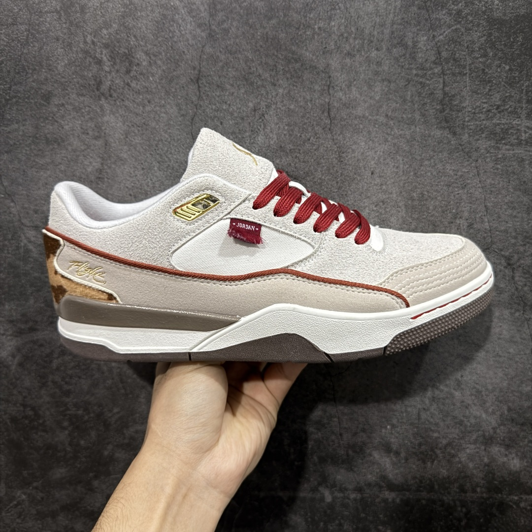 【ZD版本】Jordan FLIGHT COURT 舒适百搭 防滑耐磨 低帮 复古篮球鞋 复古休闲运动文化篮球鞋秉承轻量化的速度型篮球鞋设计思想完成设计，降低重量的同时提升舒适度，中底延续前作使用了分离式后掌可视化 Air Sole气垫。鞋带孔和后跟鞋提以籃网为造型灵感，将篮球运动巧妙融入到鞋款的设计之中，使鞋身整体富有流动性、节奏感和优雅气质。 货号：IQ1107-171 尺码：36 36.5 37.5 38 38.5 39 40 40.5 41 42 42.5 43 44 45 46-选品中心