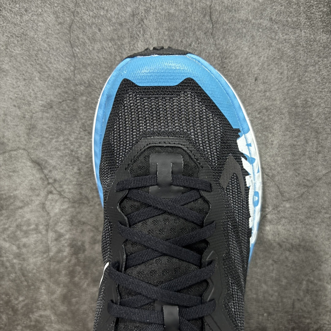 图片[5]-【纯原H版】HOKA ONE ONE Mafate X 时尚舒适 休闲跑步鞋 男女同款 玛法特 适百搭防滑耐磨低帮生活休闲鞋 知名纯原大厂出品 细节对版1比1 脚感同步原版 市场最高版本 HOKA ONE ONE是来自美国的跑步鞋知名品牌，创立于2009年，始终致力于为所有跑者提供更新、更好的跑步装备。相比常规跑鞋，HOKA ONE ONE特别研发使用性能独特的几何形跑鞋中底，此种鞋底更厚、更高、回弹性也更好，除了卓越的缓冲性能，它还能內各种阶段的跑者带来更具动感、更加稳定的跑步体验。HOKAONE ONE从设计之初就清楚意识到，要保证跑者步幅的均匀一致，双脚自然而然的运动至关重要。 尺码：36 36.5 37.5 38 38.5 39 40 40.5 41 42 42.5 43 44 44.5 45-选品中心