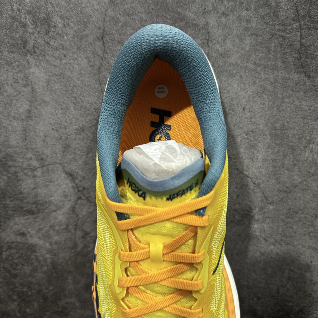 图片[8]-【纯原H版】HOKA ONE ONE Mafate X 时尚舒适 休闲跑步鞋 男女同款 玛法特 适百搭防滑耐磨低帮生活休闲鞋 知名纯原大厂出品 细节对版1比1 脚感同步原版 市场最高版本 HOKA ONE ONE是来自美国的跑步鞋知名品牌，创立于2009年，始终致力于为所有跑者提供更新、更好的跑步装备。相比常规跑鞋，HOKA ONE ONE特别研发使用性能独特的几何形跑鞋中底，此种鞋底更厚、更高、回弹性也更好，除了卓越的缓冲性能，它还能內各种阶段的跑者带来更具动感、更加稳定的跑步体验。HOKAONE ONE从设计之初就清楚意识到，要保证跑者步幅的均匀一致，双脚自然而然的运动至关重要。 尺码：36 36.5 37.5 38 38.5 39 40 40.5 41 42 42.5 43 44 44.5 45-选品中心