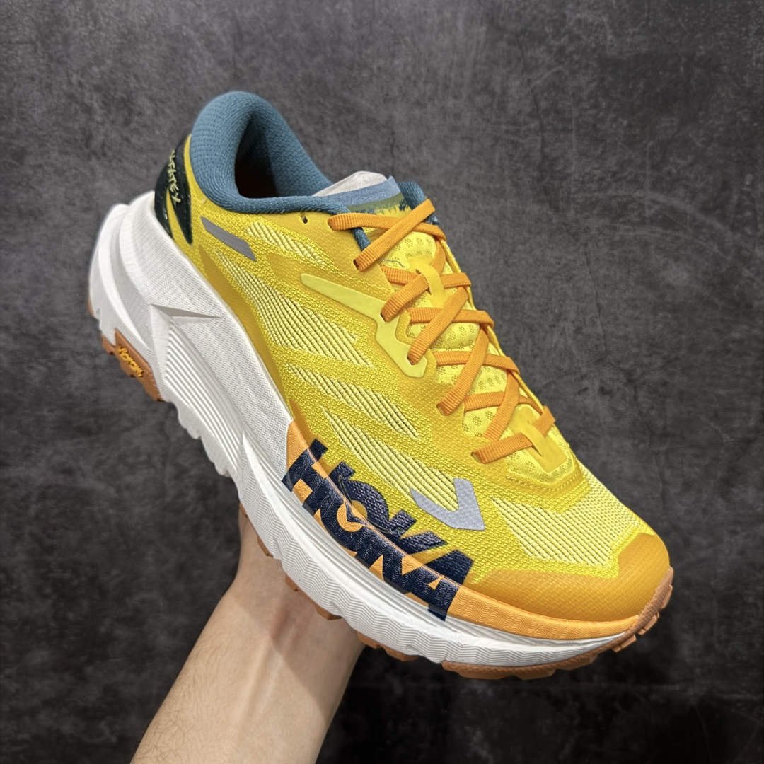 图片[3]-【纯原H版】HOKA ONE ONE Mafate X 时尚舒适 休闲跑步鞋 男女同款 玛法特 适百搭防滑耐磨低帮生活休闲鞋 知名纯原大厂出品 细节对版1比1 脚感同步原版 市场最高版本 HOKA ONE ONE是来自美国的跑步鞋知名品牌，创立于2009年，始终致力于为所有跑者提供更新、更好的跑步装备。相比常规跑鞋，HOKA ONE ONE特别研发使用性能独特的几何形跑鞋中底，此种鞋底更厚、更高、回弹性也更好，除了卓越的缓冲性能，它还能內各种阶段的跑者带来更具动感、更加稳定的跑步体验。HOKAONE ONE从设计之初就清楚意识到，要保证跑者步幅的均匀一致，双脚自然而然的运动至关重要。 尺码：36 36.5 37.5 38 38.5 39 40 40.5 41 42 42.5 43 44 44.5 45-选品中心