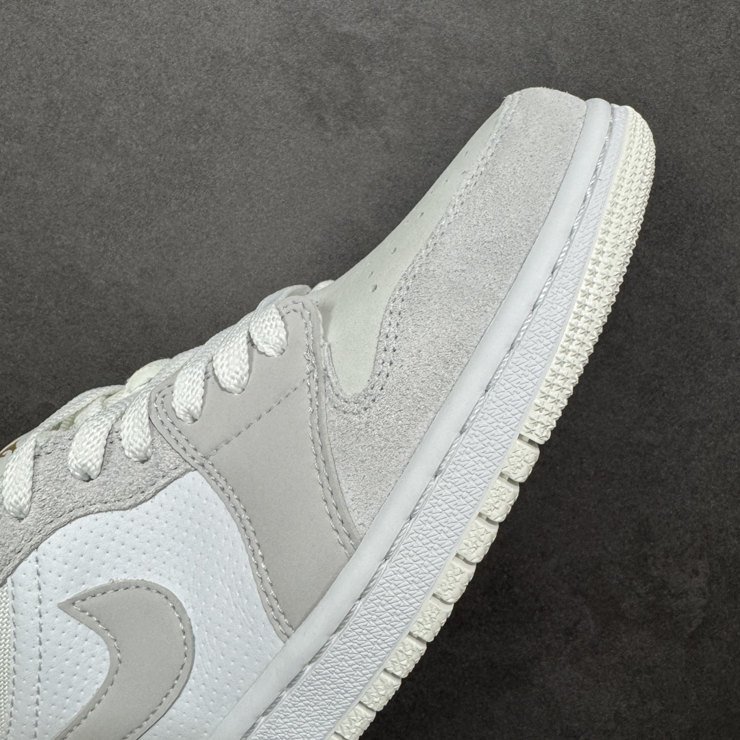 图片[5]-【H11版本】耐克Nike Air Jordan 1 AJ1经典复古经典低帮百搭文化篮球鞋 CV3043-100 公司级真标半码制#原档案原数据开发版型#采用荔枝纹头层皮革鞋面材质#原厂立体填充鞋舌海绵#中底注胶孔及缜密中底拉帮工艺#原数据开发模具大底 尺码：35.5 36 36.5 37.5 38 38.5 39 40 40.5 41 42 42.5 43 44 44.5 45 46 47.5 编码：H11B270280-选品中心