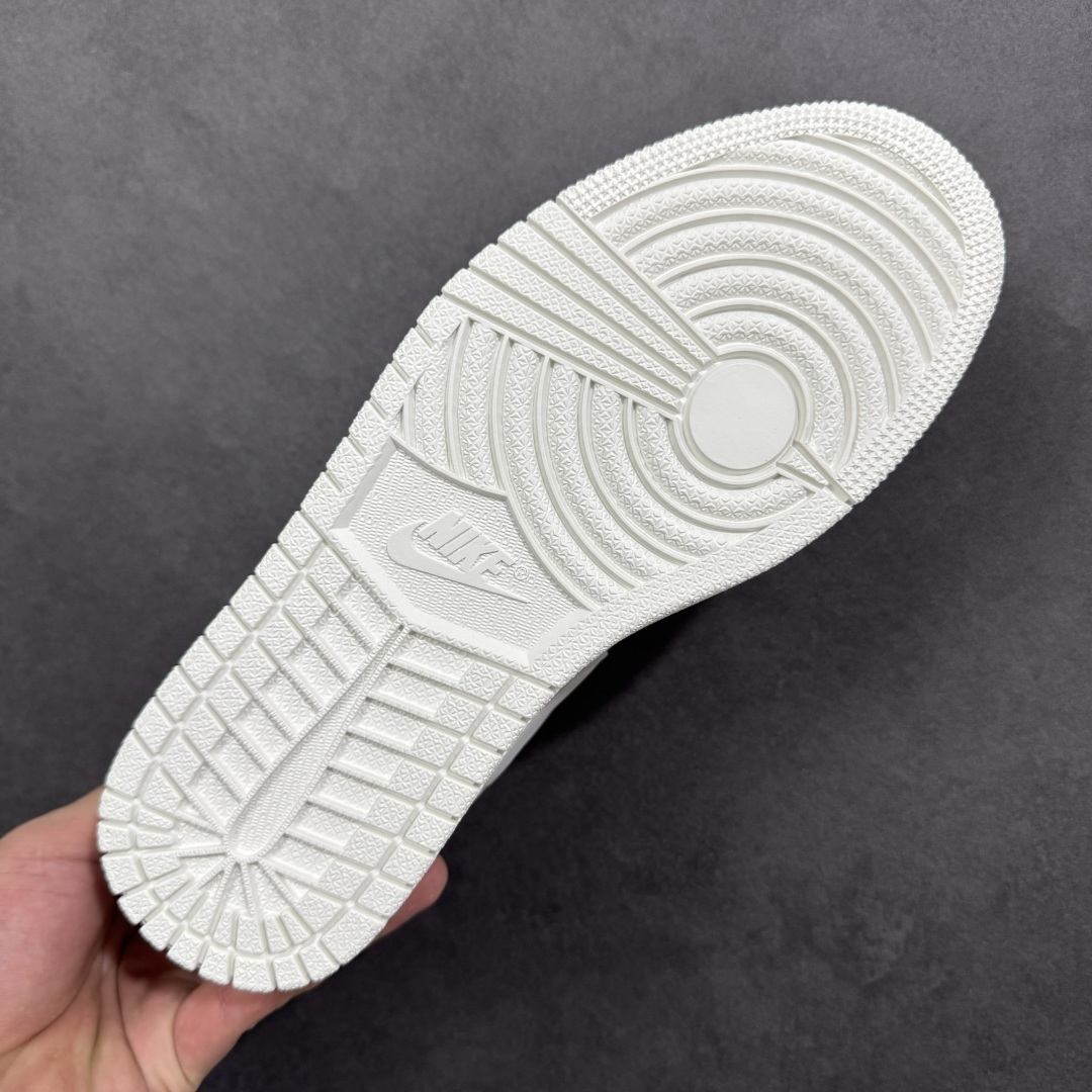 图片[9]-【H11版本】耐克Nike Air Jordan 1 AJ1经典复古经典低帮百搭文化篮球鞋 CV3043-100 公司级真标半码制#原档案原数据开发版型#采用荔枝纹头层皮革鞋面材质#原厂立体填充鞋舌海绵#中底注胶孔及缜密中底拉帮工艺#原数据开发模具大底 尺码：35.5 36 36.5 37.5 38 38.5 39 40 40.5 41 42 42.5 43 44 44.5 45 46 47.5 编码：H11B270280-选品中心