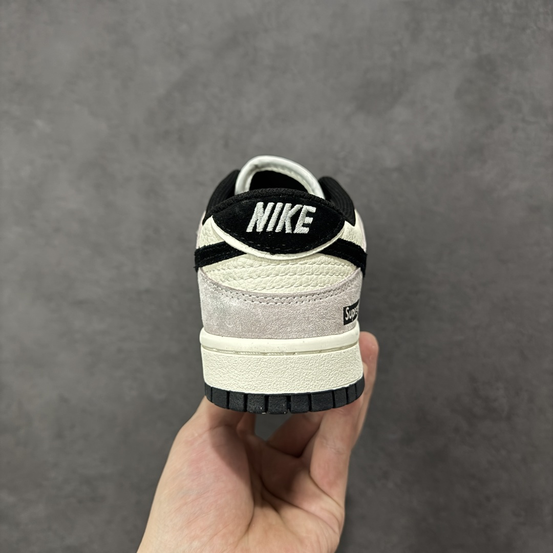 图片[4]-【定制版】Nike SB Dunk Low“ Supreme联名—米灰黑猪八革” 周年高端定制 低帮休闲板鞋 定制鞋盒 大厂纯原品质出货 超高清洁度 皮料切割干净无任何毛边 细节完美 货号：DN3168-018 尺码：36 36.5 37.5 38 38.5 39 40 40.5 41 42 42.5 43 44 44.5 45 编码：HXSB330340-选品中心