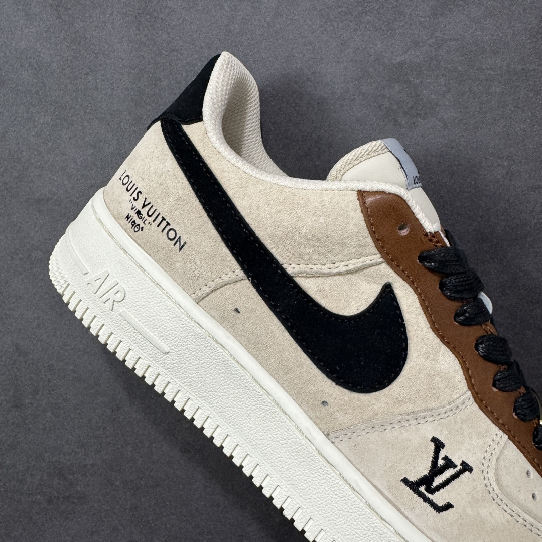 图片[6]-【定制版】NIke Air Force 1 \’07 Low “LV联名–奶茶焦糖” 空军一号低帮 运动鞋 休闲鞋 折边针车 工艺难度大 原楦头原纸板 高端定制鞋盒 原厂鞋底 超高清洁度 细节完美 货号：FQ3546-100 尺码：36 36.5 37.5 38 38.5 39 40 40.5 41 42 42.5 43 44 44.5 45 编码：HXSB310320-选品中心