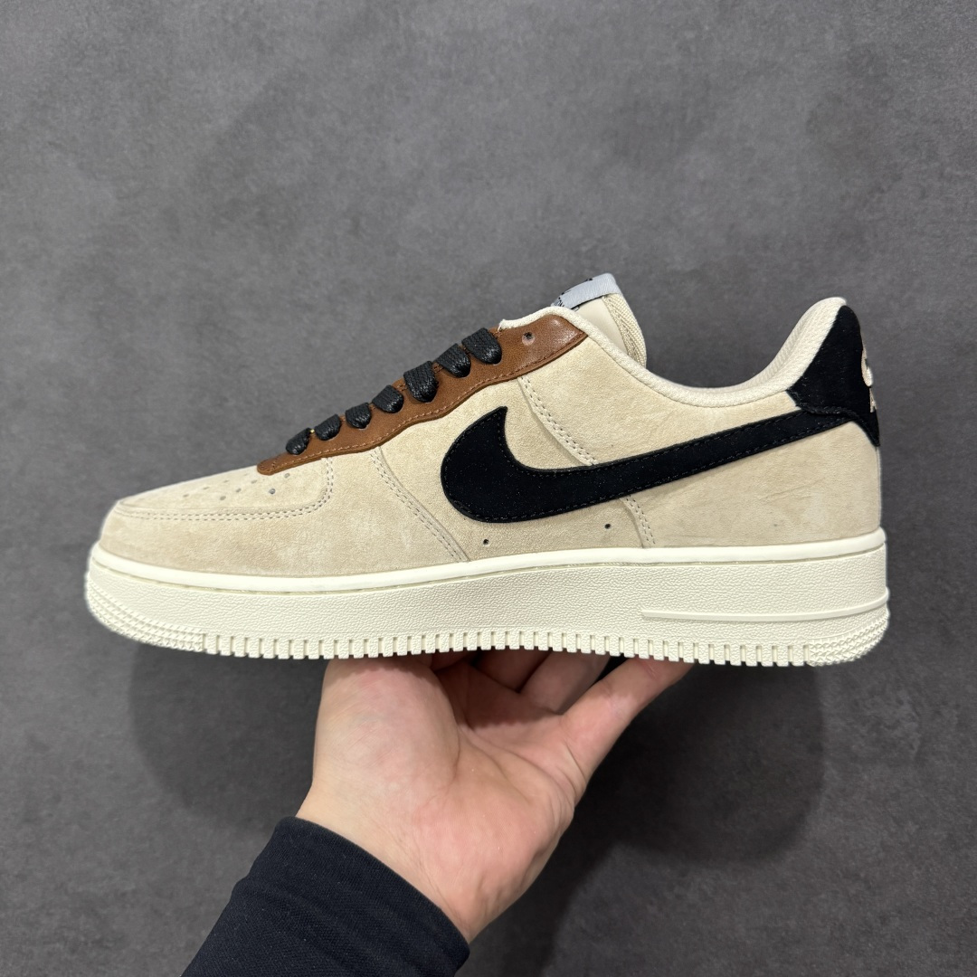 图片[2]-【定制版】NIke Air Force 1 \’07 Low “LV联名–奶茶焦糖” 空军一号低帮 运动鞋 休闲鞋 折边针车 工艺难度大 原楦头原纸板 高端定制鞋盒 原厂鞋底 超高清洁度 细节完美 货号：FQ3546-100 尺码：36 36.5 37.5 38 38.5 39 40 40.5 41 42 42.5 43 44 44.5 45 编码：HXSB310320-选品中心