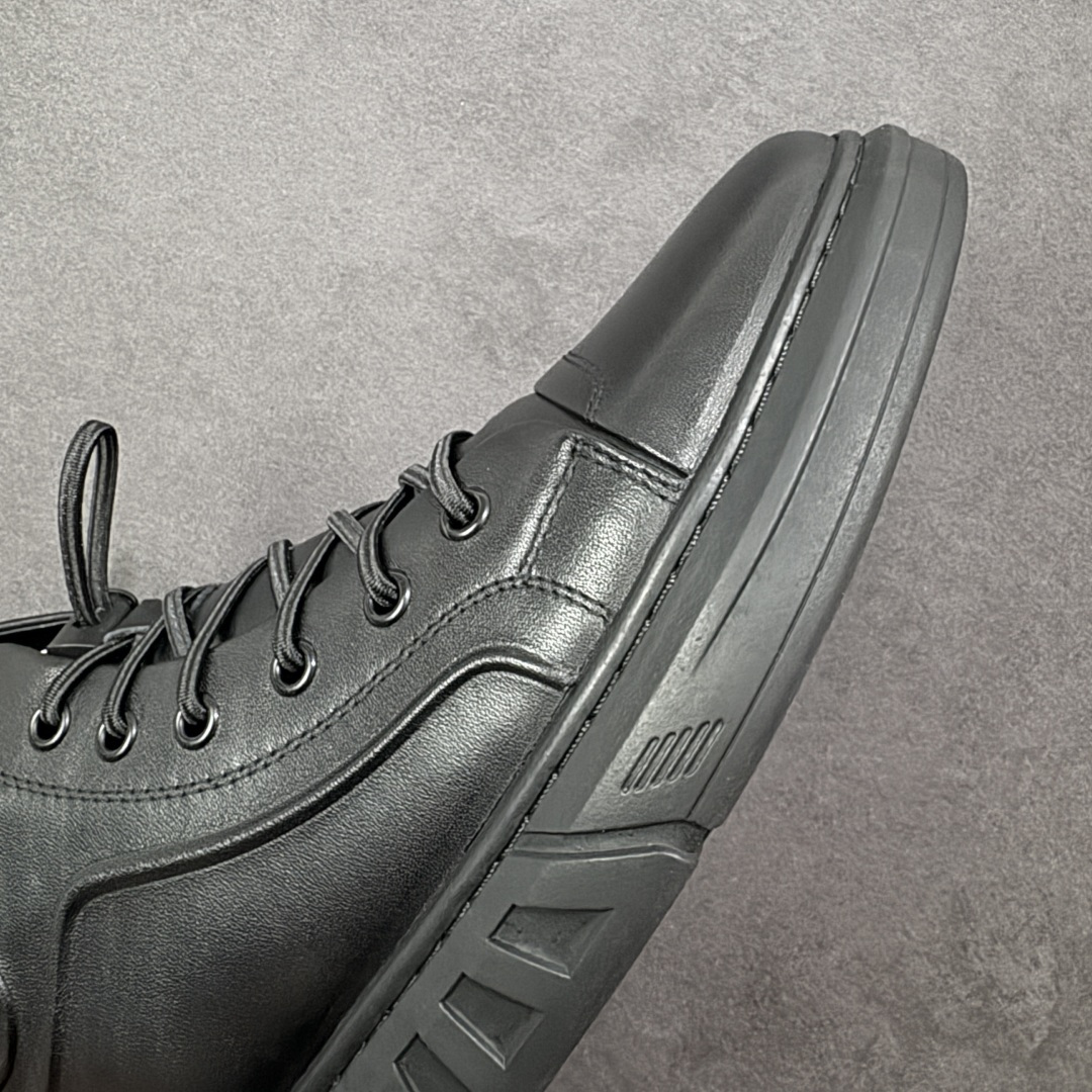 图片[5]-【广东纯原版本】Ecco/爱步 休闲系列百搭潮酷中高帮休闲舒适板鞋 热门销售款式 精选牛皮面料 现代品质鞋面设计 纹理自然，细腻柔软 具有良好透气性 舒适保暖 侧前独有LOGO设计 双层牛皮鞋边 坚韧鞋线车边 经典潮流 全新轻量发泡底材与橡胶大底结合 脚感轻盈柔韧 防滑耐磨 抓地力强 时尚潮流休闲 随想假日 货号：956375-01001 尺码：38 39 40 41 42 43 44（皮鞋码）-选品中心