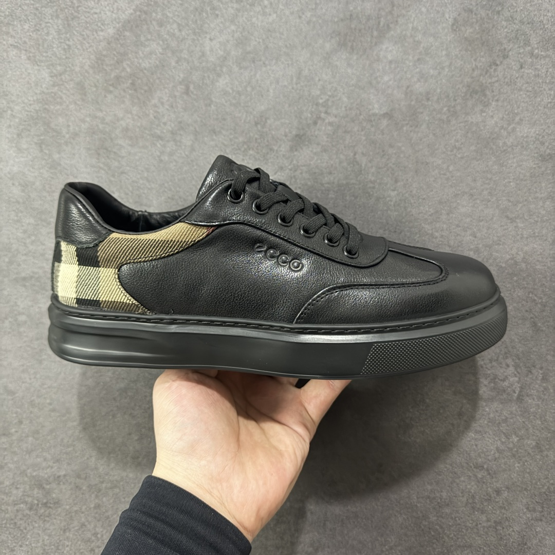 【广东纯原版本】Ecco 爱步街头趣闯系列 格子布拼接百搭简约时尚休闲板鞋 #牛皮鞋面 纹理自然 细腻柔软 鞋面防泼水薄膜 给你贴心保护 PU中底，橡胶大底 抓地力强 具有良好的防滑耐磨性 休闲百搭 简约利落 货号：596534-01001 尺码：38 39 40 41 42 43 44 皮鞋码-选品中心