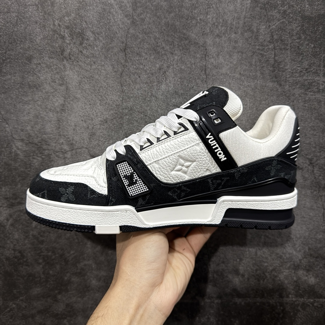 图片[2]-【XC版本】Louis Vuitton LV Trainer系列 黑牛仔配色入库上架 市场货一堆的东西没必要做文案吹嘘 实拍如图 所见即所得 细节细揣摩 让你感受真正的好货 尺码：35 36 37 38 39 40 41 42 43 44 45 46-选品中心