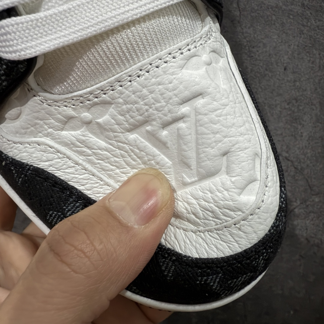 图片[5]-【XC版本】Louis Vuitton LV Trainer系列 黑牛仔配色入库上架 市场货一堆的东西没必要做文案吹嘘 实拍如图 所见即所得 细节细揣摩 让你感受真正的好货 尺码：35 36 37 38 39 40 41 42 43 44 45 46-选品中心