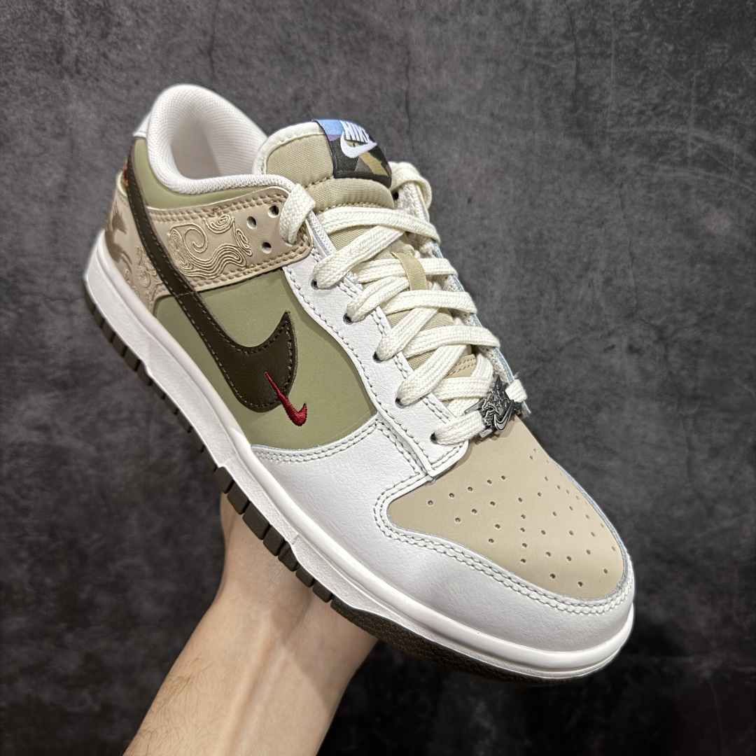 图片[3]-【CS版本】Nike SB Dunk Low“ 马年限定”周年高端定制 低帮休闲板鞋 大厂纯原品质出货 超高清洁度 皮料切割干净无任何毛边 细节完美 货号：IQ1118-220 尺码： 36 36.5 37.5 38 38.5 39 40 40.5 41 42 42.5 43 44 44.5 45 46-选品中心