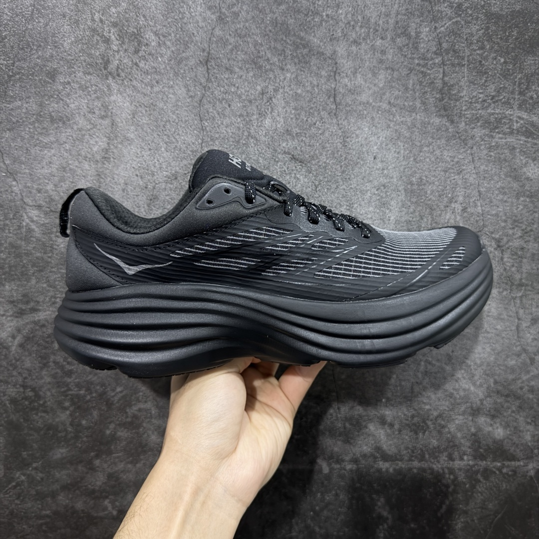 【纯原H版】Hoka Bondi 8 TS Caged 邦迪8 网面透气跑步鞋 1155391 全新外贸订单出货 原材料原数据打造 邦代八代缓震网面耐磨低帮跑步鞋 原始的 Bondi 缓震和线条在这里 提供该特许经营权众所周知的柔软、平衡的乘坐体验 Bondi 使用加长的摇杆微调几何形状 以获得更大的加速度 尺码： 36 36.5 37 38 38.5 39 40 40.5 41 42 42.5 43 44 44.5 45-选品中心