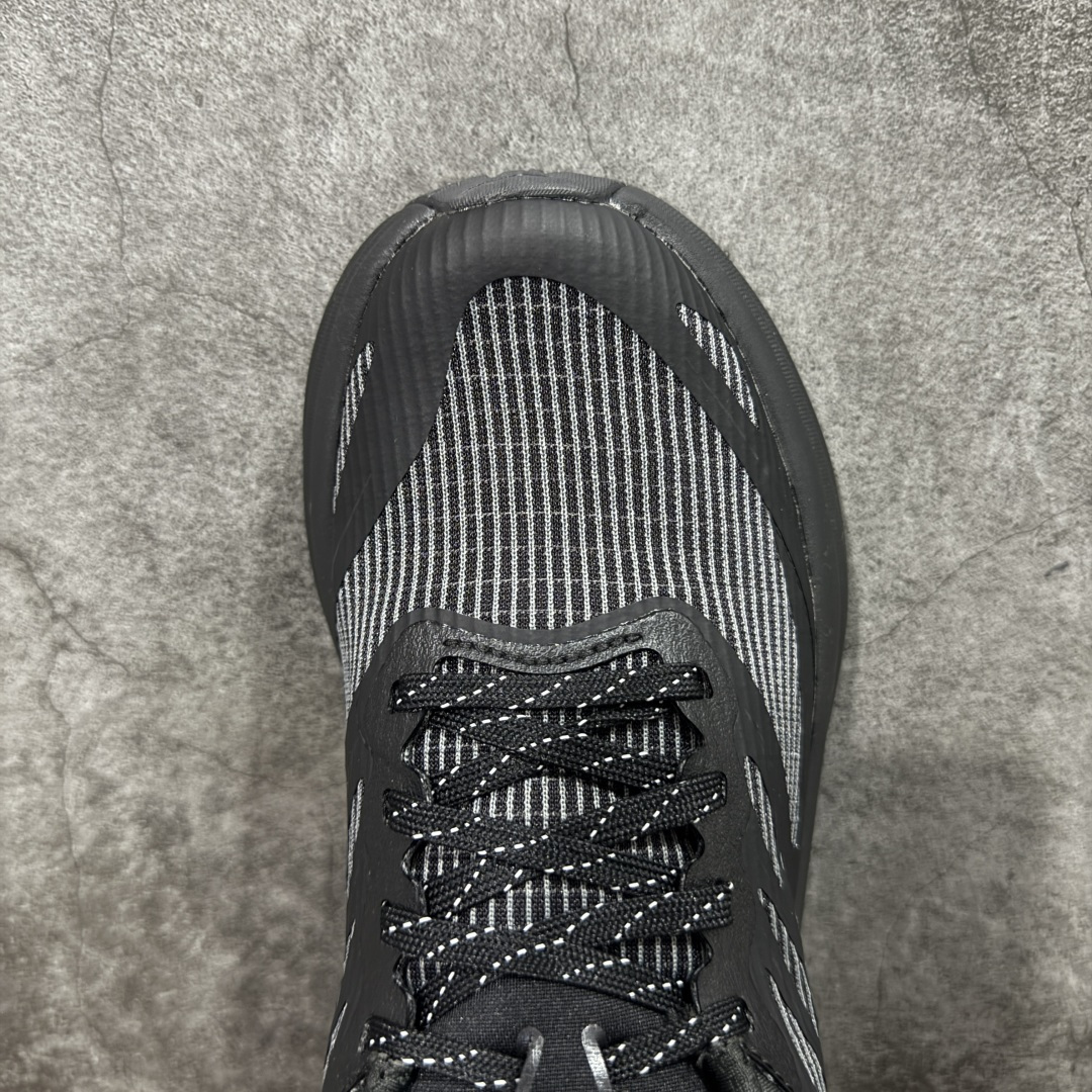 图片[5]-【纯原H版】Hoka Bondi 8 TS Caged 邦迪8 网面透气跑步鞋 1155391 全新外贸订单出货 原材料原数据打造 邦代八代缓震网面耐磨低帮跑步鞋 原始的 Bondi 缓震和线条在这里 提供该特许经营权众所周知的柔软、平衡的乘坐体验 Bondi 使用加长的摇杆微调几何形状 以获得更大的加速度 尺码： 36 36.5 37 38 38.5 39 40 40.5 41 42 42.5 43 44 44.5 45-选品中心