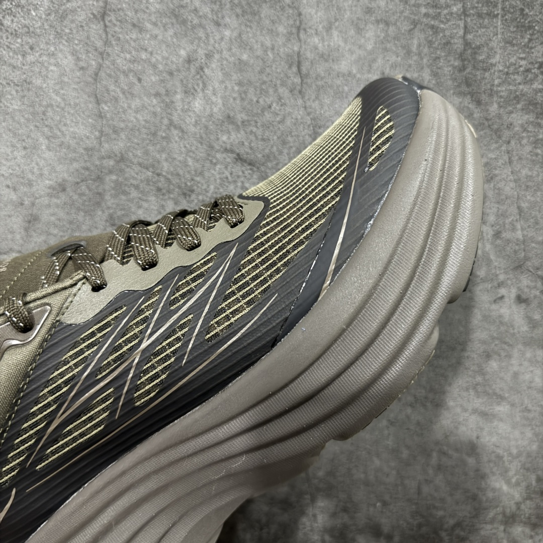 图片[6]-【纯原H版】Hoka Bondi 8 TS Caged 邦迪8 网面透气跑步鞋 1155391 全新外贸订单出货 原材料原数据打造 邦代八代缓震网面耐磨低帮跑步鞋 原始的 Bondi 缓震和线条在这里 提供该特许经营权众所周知的柔软、平衡的乘坐体验 Bondi 使用加长的摇杆微调几何形状 以获得更大的加速度 尺码： 36 36.5 37 38 38.5 39 40 40.5 41 42 42.5 43 44 44.5 45-选品中心