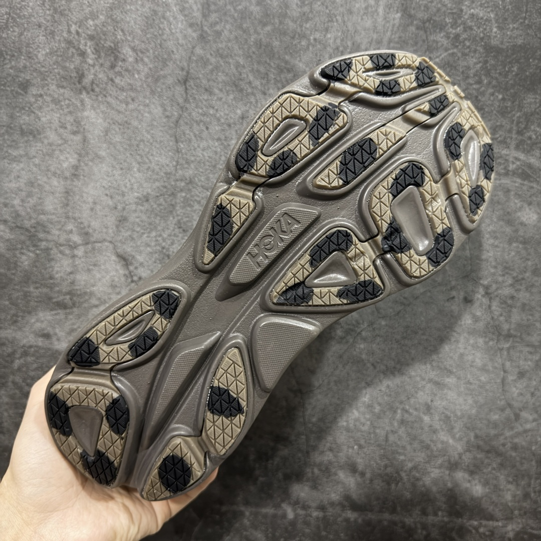 图片[9]-【纯原H版】Hoka Bondi 8 TS Caged 邦迪8 网面透气跑步鞋 1155391 全新外贸订单出货 原材料原数据打造 邦代八代缓震网面耐磨低帮跑步鞋 原始的 Bondi 缓震和线条在这里 提供该特许经营权众所周知的柔软、平衡的乘坐体验 Bondi 使用加长的摇杆微调几何形状 以获得更大的加速度 尺码： 36 36.5 37 38 38.5 39 40 40.5 41 42 42.5 43 44 44.5 45-选品中心