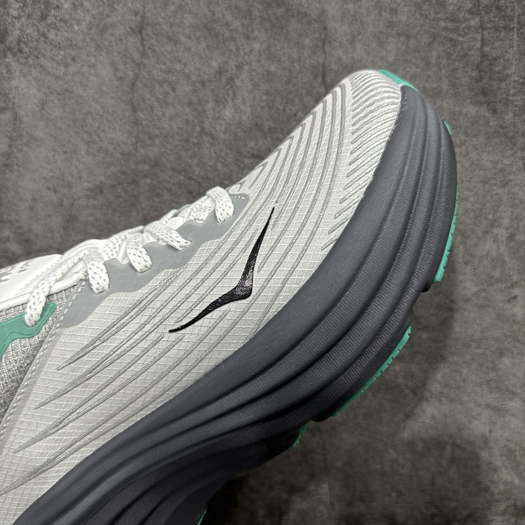 图片[6]-【纯原H版】Hoka Bondi 8 TS Caged 邦迪8 网面透气跑步鞋 1155391 全新外贸订单出货 原材料原数据打造 邦代八代缓震网面耐磨低帮跑步鞋 原始的 Bondi 缓震和线条在这里 提供该特许经营权众所周知的柔软、平衡的乘坐体验 Bondi 使用加长的摇杆微调几何形状 以获得更大的加速度 尺码： 36 36.5 37 38 38.5 39 40 40.5 41 42 42.5 43 44 44.5 45-选品中心