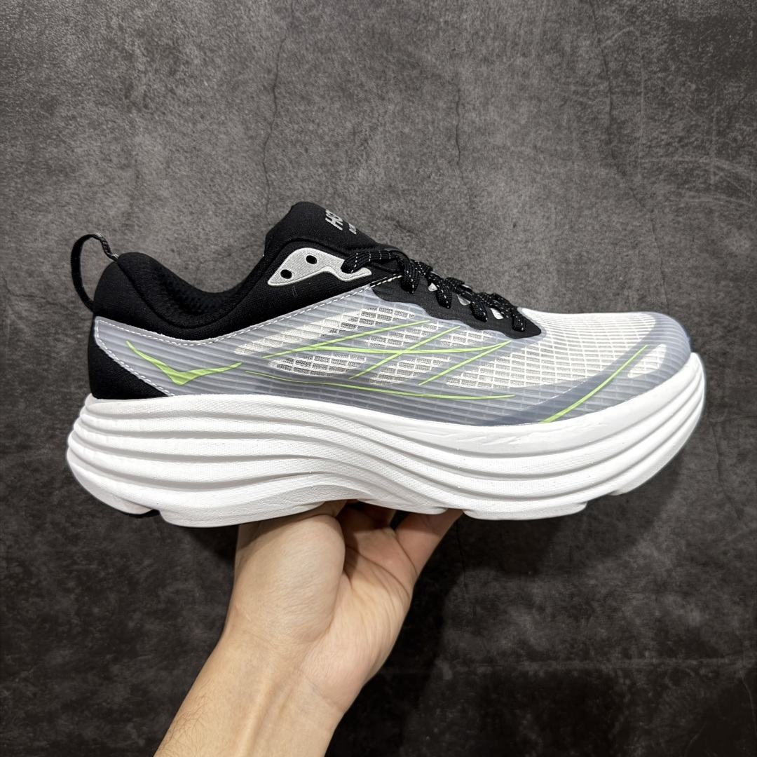 【纯原H版】Hoka Bondi 8 TS Caged 邦迪8 网面透气跑步鞋 1155391 全新外贸订单出货 原材料原数据打造 邦代八代缓震网面耐磨低帮跑步鞋 原始的 Bondi 缓震和线条在这里 提供该特许经营权众所周知的柔软、平衡的乘坐体验 Bondi 使用加长的摇杆微调几何形状 以获得更大的加速度 尺码： 36 36.5 37 38 38.5 39 40 40.5 41 42 42.5 43 44 44.5 45-选品中心