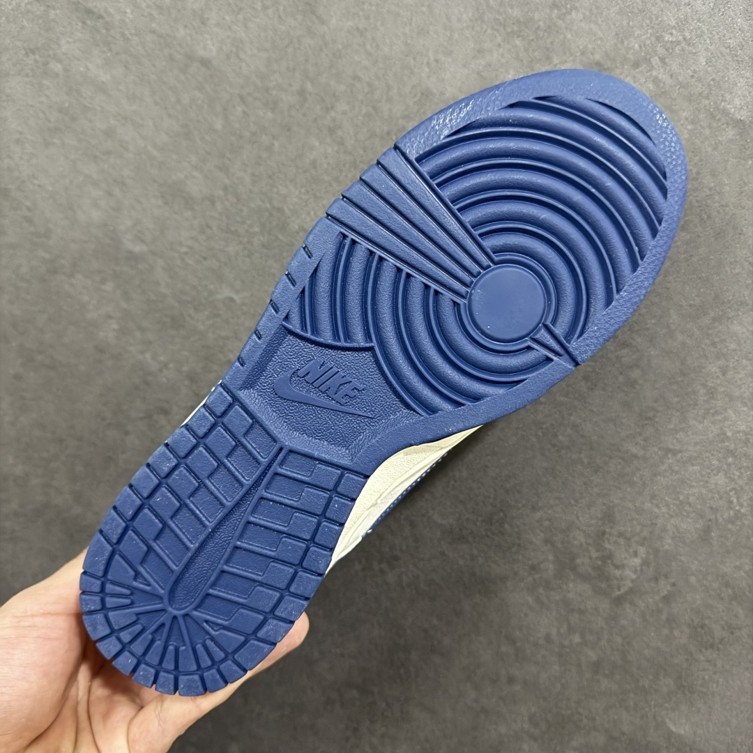 图片[9]-【定制版】Nike SB Dunk Low“ Supreme联名—马年限定” 周年高端定制 低帮休闲板鞋 定制鞋盒 大厂纯原品质出货 超高清洁度 皮料切割干净无任何毛边 细节完美 货号：FC7688-204 尺码：36 36.5 37.5 38 38.5 39 40 40.5 41 42 42.5 43 44 44.5 45 编码：HXSB330340-选品中心