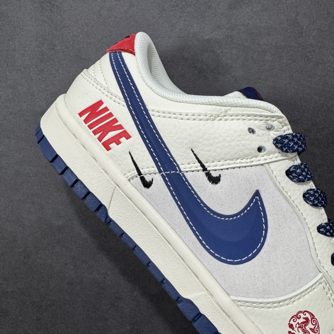 图片[6]-【定制版】Nike SB Dunk Low“ Supreme联名—马年限定” 周年高端定制 低帮休闲板鞋 定制鞋盒 大厂纯原品质出货 超高清洁度 皮料切割干净无任何毛边 细节完美 货号：FC7688-204 尺码：36 36.5 37.5 38 38.5 39 40 40.5 41 42 42.5 43 44 44.5 45 编码：HXSB330340-选品中心