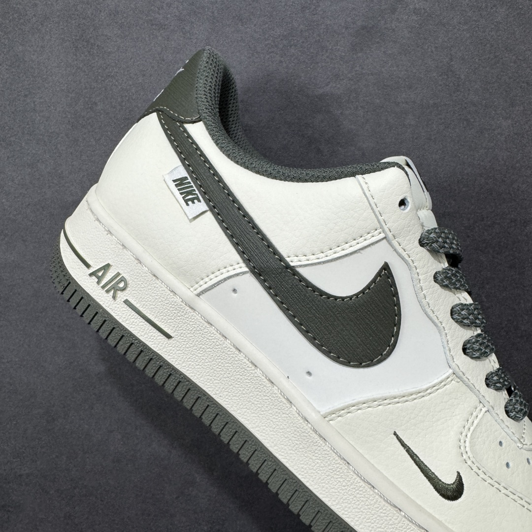 图片[6]-【定制版】公司级NIke Air Force 1 \’07 Low “NIKE-树纹墨绿”空军一号 低帮 运动鞋 休闲鞋 折边针车 工艺难度大 原楦头原纸板 原装鞋盒 定制五金配件 内置全掌气垫 原厂鞋底 货号：SM6668-125 尺码：36 36.5 37.5 38 38.5 39 40 40.5 41 42 42.5 43 44 44.5 45 编码：HXSA310320-选品中心