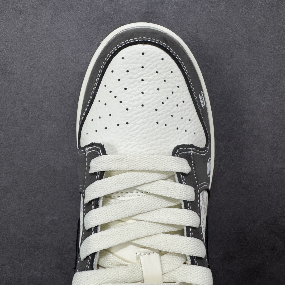 图片[8]-【定制版】Nike SB Dunk Low \”斯图西联名“——白灰” 高端定制 低帮休闲板鞋 定制鞋盒 高级夜光效果，Ortholite鞋垫透气防臭 大厂纯原品质出货 超高清洁度 皮料切割干净无任何毛边 细节完美 23 货号：YF9511-914 尺码：36 36.5 37.5 38 38.5 39 40 40.5 41 42 42.5 43 44 44.5 45 编码：HXSB330340-选品中心