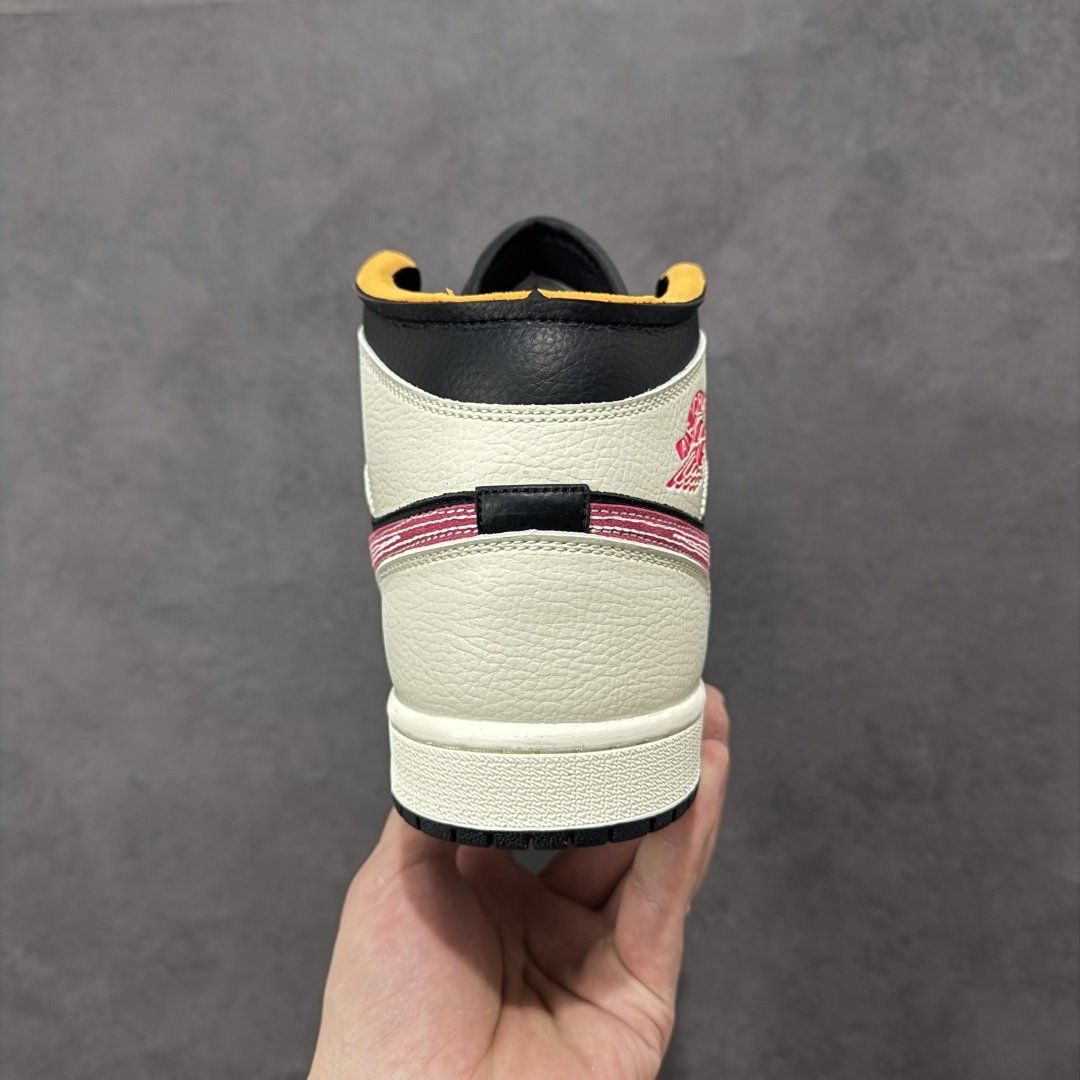图片[4]-【K版纯原】Air Jordan AJ1 MID 中帮 IB7007-107 全新流水线出品 市场第二梯队最强版 全部原鞋开发 原楦原纸板开发 全鞋电脑针车 原厂内置全掌气垫 原盒内在原标 唯一Zp原版鞋带绑法 免检产品 全新2022版型 全头层皮料 完美零毛边处理 原厂配置全掌气垫 价格定位良心 新配色陆续出货 尺码：36-46-选品中心