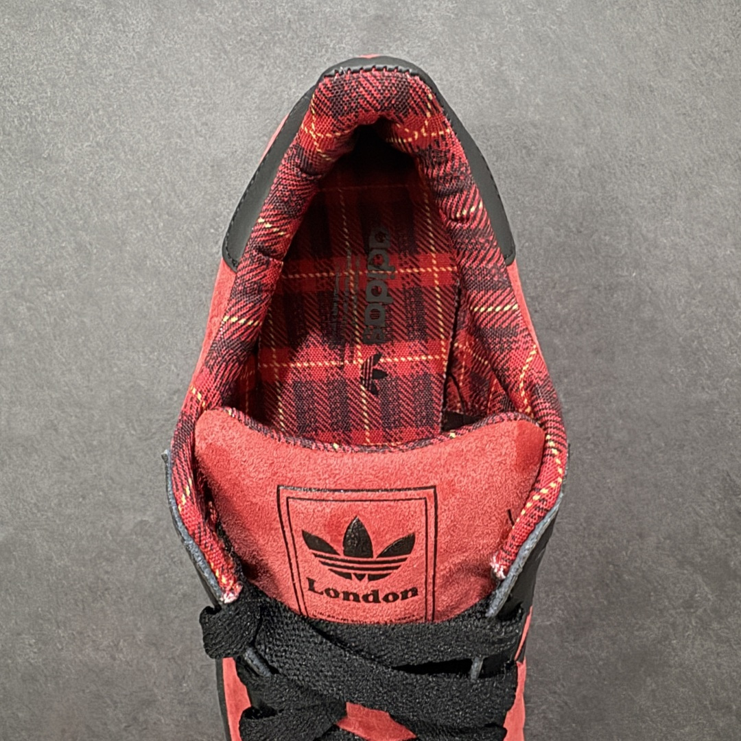 图片[7]-【GX版本】adidas originals Superstar 2 百搭舒适薄底 防滑耐磨 低帮 板鞋 女款 白银 尺码：35-45带半码 货号：JQ3224 Superstar系列以贝壳头设计著称，这一标志性元素使其在众多鞋款中脱颖而出。贝壳头不仅具有防撞和保护脚尖的作用，还成为了时尚界的经典符号。作为阿迪达斯经典系列的一部分，Superstar鞋侧常常饰有三叶草标志，彰显品牌身份与品质保证。鞋面采用优质皮革，质感高级且耐磨耐穿。柔软橡胶底则提供了良好的缓震效果和抓地力。Superstar板鞋以其舒适的穿着体验而著称。柔软橡胶底和合理的内部空间设计，使得长时间穿着也不会感到疲劳。简约复古的鞋型搭配贝壳头设计，使得Superstar成为一款百搭鞋款。无论是搭配牛仔裤、休闲裤还是裙子，都能轻松驾驭各种风格。采用优质材质和精湛工艺打造，Superstar板鞋具有出色的耐用性和耐磨性，能够陪伴消费者度过漫长的时光。自诞生以来，Superstar逐渐成为街头潮流文化的代表之一。众多潮人、明星和设计师都钟爱这款鞋款，纷纷将其纳入自己的穿搭中。-选品中心