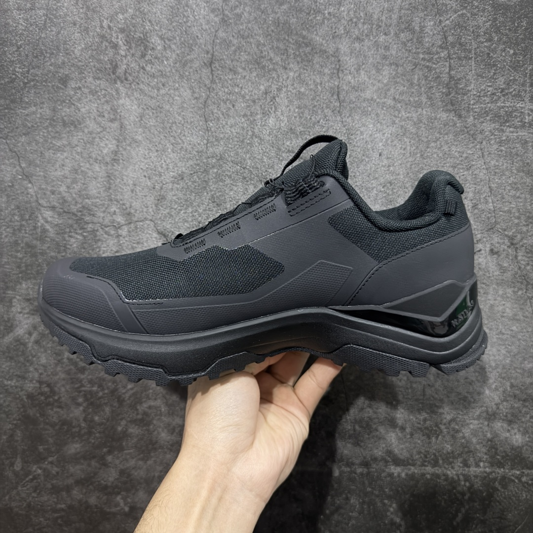 图片[2]-【GX纯原】凯乐石KAILAS 界山 GTX BOA 旋钮 舒适简约经典登山 防滑耐磨防水 低帮 徒步鞋 市面唯一正确防泼水防水面料 正确防水内里布 真正做到内外防水 区别市场假防水 鞋面材质：运用耐磨防砂网布，能防止沙石进入鞋内，同时具备良好的透气性，可让脚部保持干爽。 \\t鞋底性能：搭载Vibram防滑耐磨大底，有出色的抓地力，仿鲨齿纹路设计，能应对各种复杂路面；鞋底还能提供良好的稳定性和支撑力，减少脚部疲劳。 \\t防水技术：采用FILTERTEC防水透气技术，防水指数高达8000mm H₂O，能有效防止雨水渗透，同时能保持脚面干爽。 \\t细节设计：鞋头采用橡胶防撞包边，保护脚趾免受伤害；鞋舌一体式设计，防止碎石泥沙进入；采用亚洲人脚型鞋楦设计，配合中腰包裹，提高舒适性。 适用场景：适合多日或单日轻装徒步，也可用于城市通勤，是一双兼顾户外与日常穿着的多功能鞋子。 尺码：39-45 带半码-选品中心