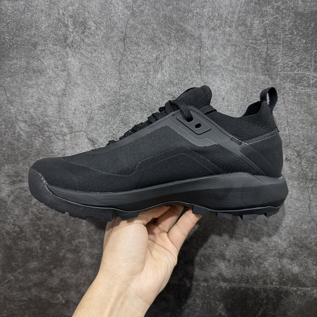 图片[2]-【公司级】Arcteryx始祖鸟 Vertex Alpine GTX M 男女情侣款低帮登山鞋 适合技术路线单日徒步穿着 aerios 鞋受到长途野外跑步鞋的启发 适合在变化的地形上进行快速轻快的徒步旅行穿着，舒适而有支撑性，鞋面更轻薄透气舒适。敏捷、稳定和技术路线上的自信源于vibram® megagrip外底、压缩eva内底以及一体的tpu 尺码：36-45-选品中心