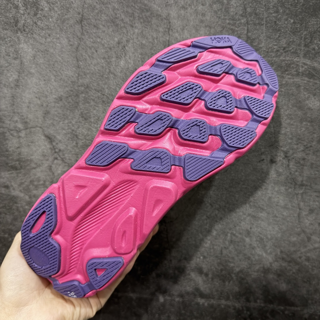 图片[9]-【纯原H版】HOKA ONE ONE Clifton 克里夫顿9代 市场顶级版本 正确细节组合大底 超高品质 欢迎对比 平台电商货盘订单 稳定补货 不断码 配套原装针织网面和纱线 原厂配套泡棉中底 既轻又缓震 原厂配套进口海绵填充 真正1：1工艺出品 尺码：36 36.5 37.5 38 38.5 39 40 40.5 41 42 42.5 43 44 44.5 45-选品中心