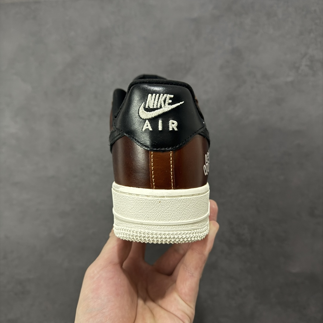 图片[4]-【定制版】公司级NIke Air Force 1 \’07 Low “LV联名–棕黑白底” 空军一号低帮 运动鞋 休闲鞋 折边针车 工艺难度大 原楦头原纸板 高端定制鞋盒 原厂鞋底 超高清洁度 细节完美 货号：DF0188-120 尺码：36 36.5 37.5 38 38.5 39 40 40.5 41 42 42.5 43 44 44.5 45 编码：HXSB310320-选品中心