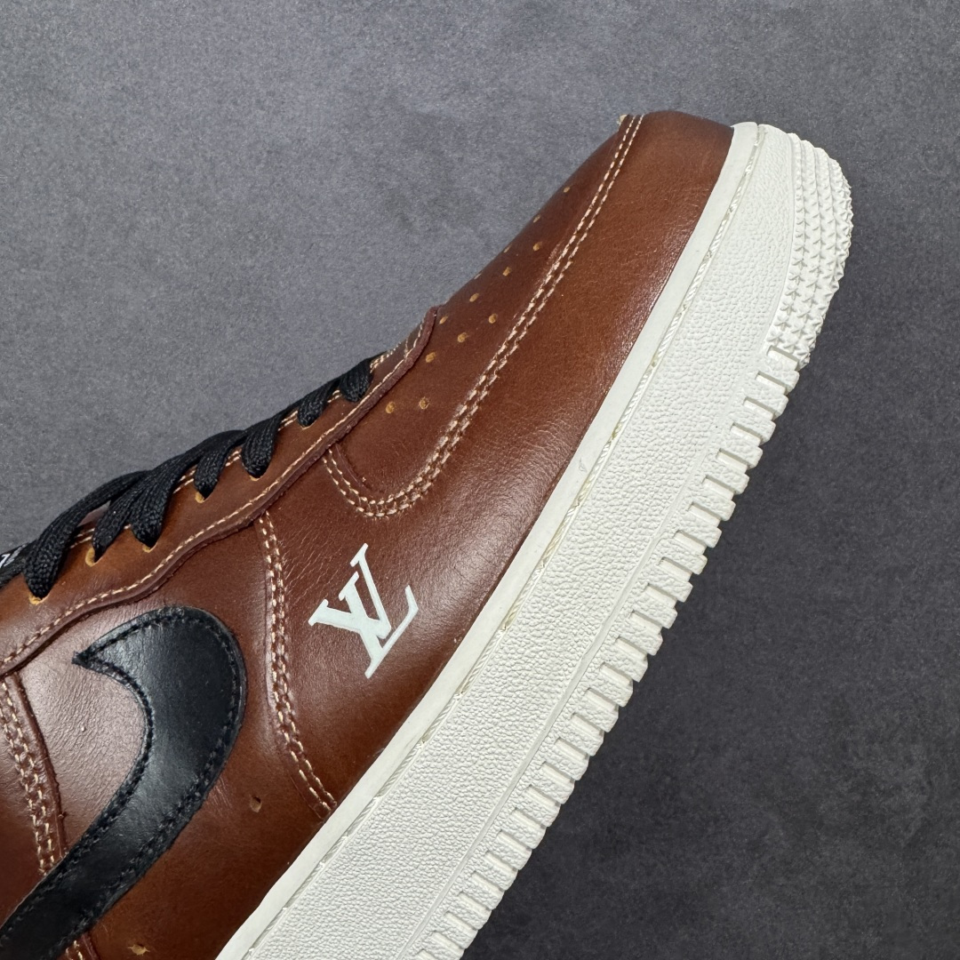 图片[5]-【定制版】公司级NIke Air Force 1 \’07 Low “LV联名–棕黑白底” 空军一号低帮 运动鞋 休闲鞋 折边针车 工艺难度大 原楦头原纸板 高端定制鞋盒 原厂鞋底 超高清洁度 细节完美 货号：DF0188-120 尺码：36 36.5 37.5 38 38.5 39 40 40.5 41 42 42.5 43 44 44.5 45 编码：HXSB310320-选品中心