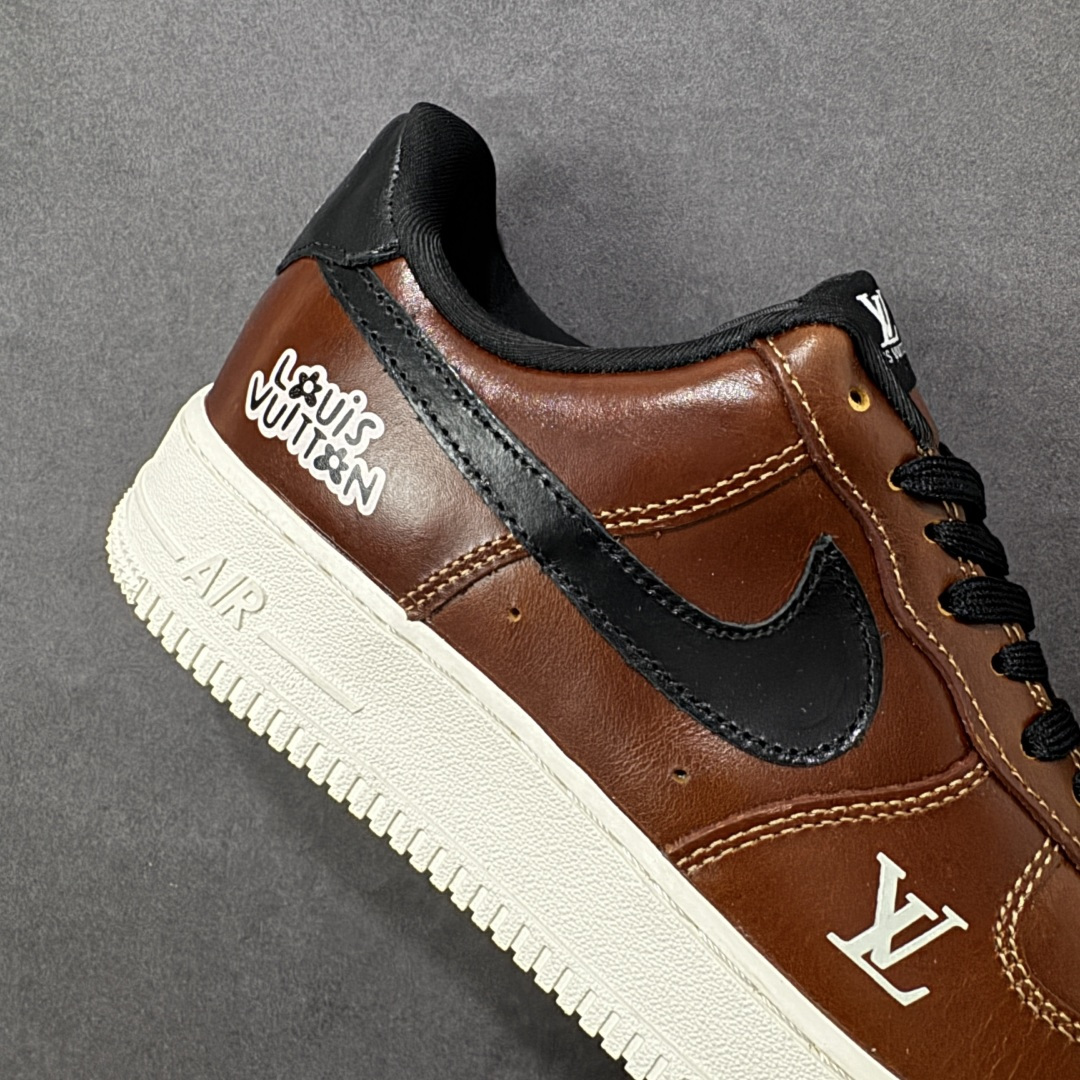 图片[6]-【定制版】公司级NIke Air Force 1 \’07 Low “LV联名–棕黑白底” 空军一号低帮 运动鞋 休闲鞋 折边针车 工艺难度大 原楦头原纸板 高端定制鞋盒 原厂鞋底 超高清洁度 细节完美 货号：DF0188-120 尺码：36 36.5 37.5 38 38.5 39 40 40.5 41 42 42.5 43 44 44.5 45 编码：HXSB310320-选品中心