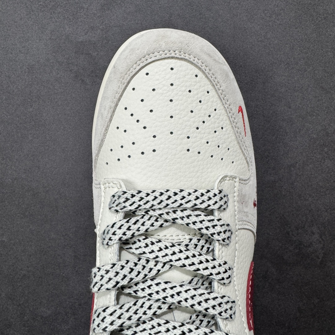 图片[8]-【定制版】Nike SB Dunk Low“ 马年限定—龙马精神” 周年高端定制 低帮休闲板鞋 定制鞋盒 大厂纯原品质出货 超高清洁度 皮料切割干净无任何毛边 细节完美 货号：XX8930-030 尺码：36 36.5 37.5 38 38.5 39 40 40.5 41 42 42.5 43 44 44.5 45 编码：HXSB330340-选品中心