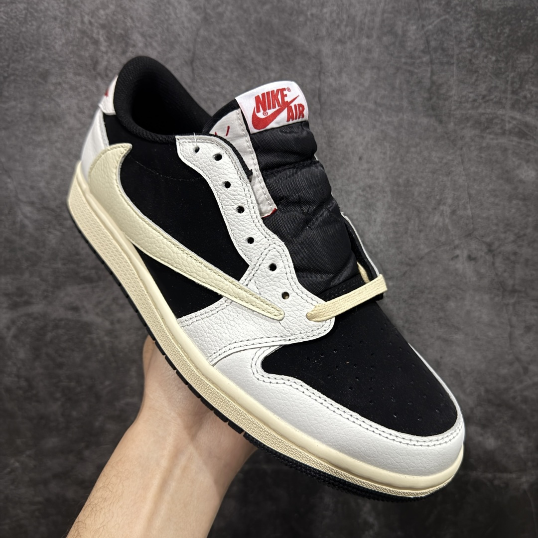 图片[3]-【原厂版】Air Jordan 1 x Travis Scott AJ1 x TS联名白黑倒钩低帮 XZ6868-001 超级强悍品质 可对比市场各大纯原版本 专业aj大厂出品 对细节的把控毋庸置疑 材料也是用最接近原鞋的头层皮料 所有地方都没有做到减配 原厂鞋楦打造完美鞋型 整体鞋型以及后跟做的弧度做的非常好 鞋带为原厂打蜡鞋带 粗细程度同步原鞋 裁片清洁度到位 无明显瑕疵毛边 免修产品 正确针车 该重针 该有尖角的地方都有做到 鞋价格非常香 转手可闭眼卖高价 到手各位就知道货有多好 绝对秒杀一切同价格货品 尺码：40-47.5-选品中心